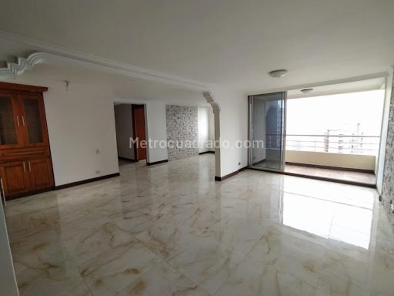 Luxury 3BR Apartment in Altos Del Poblado Cola Del Zorro - 2