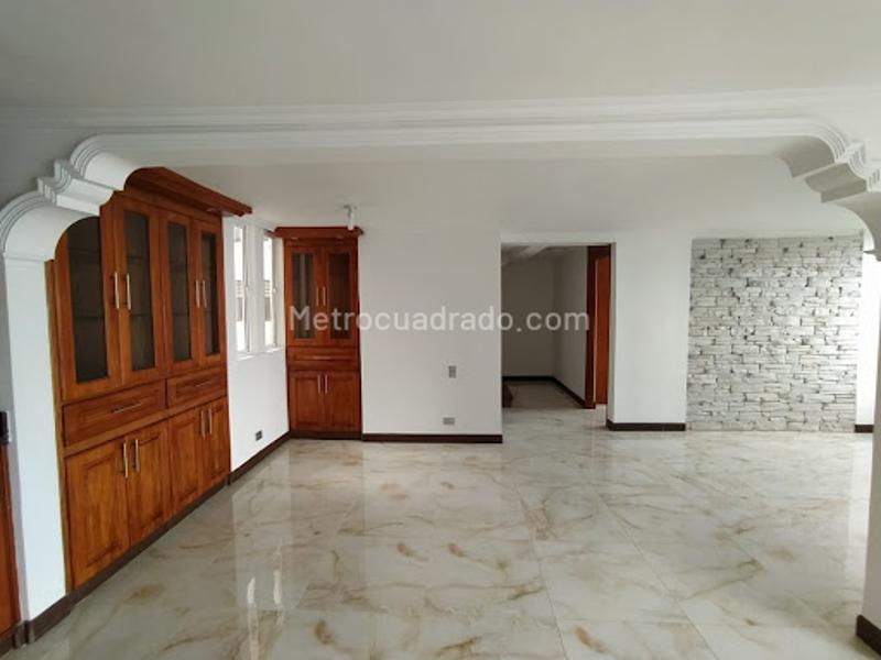 Luxury 3BR Apartment in Altos Del Poblado Cola Del Zorro - 3