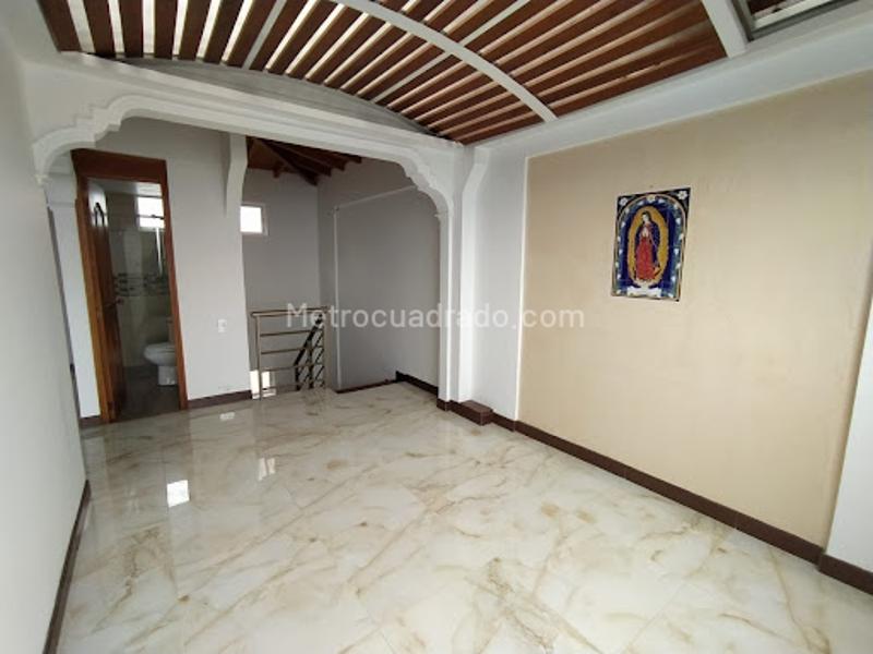 Luxury 3BR Apartment in Altos Del Poblado Cola Del Zorro - 5