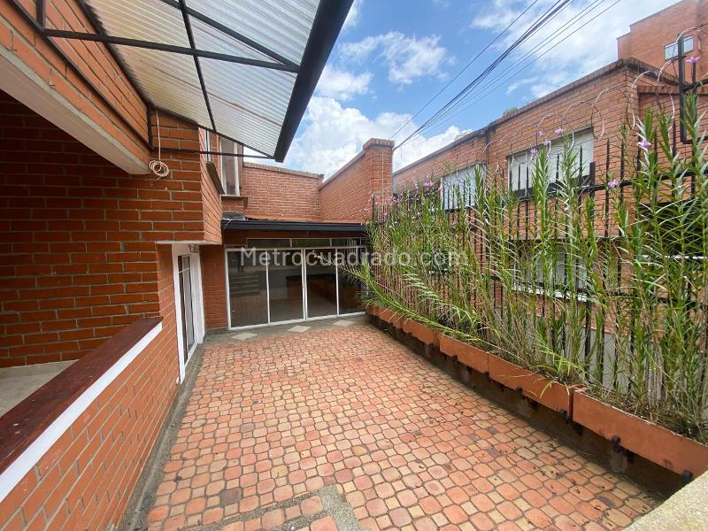 3BR Duplex House for Rent in San Lucas El Poblado - 2