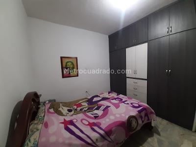 Casa de 3 alcobas en arriendo en San Joaquin Laureles, Medellín, 100 m² · foto 8 de 13