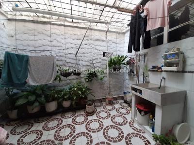Casa de 3 alcobas en arriendo en San Joaquin Laureles, Medellín, 100 m² · foto 12 de 13