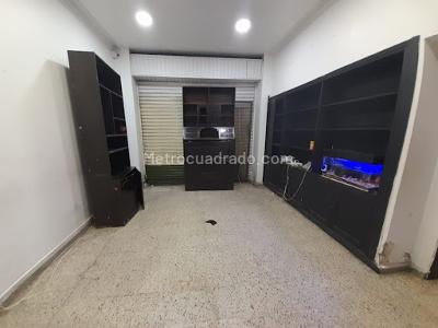 Casa de 5 alcobas en arriendo en Villa Nueva, Medellín, 310 m² · foto 2 de 20