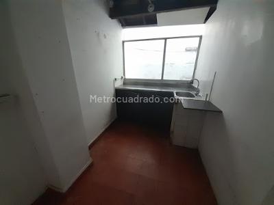 Casa de 5 alcobas en arriendo en Villa Nueva, Medellín, 310 m² · foto 11 de 20
