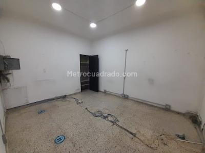 Casa de 5 alcobas en arriendo en Villa Nueva, Medellín, 310 m² · foto 14 de 20