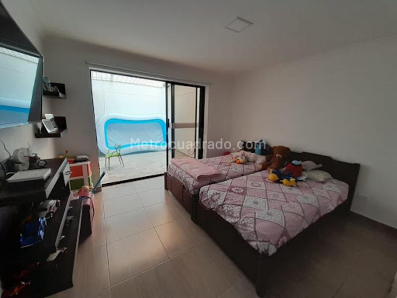 Casa Elegante de 4 Alcobas en Laureles Medellín - 7