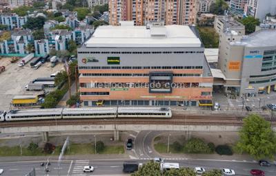 Retail space for rent in Niquia, Bello