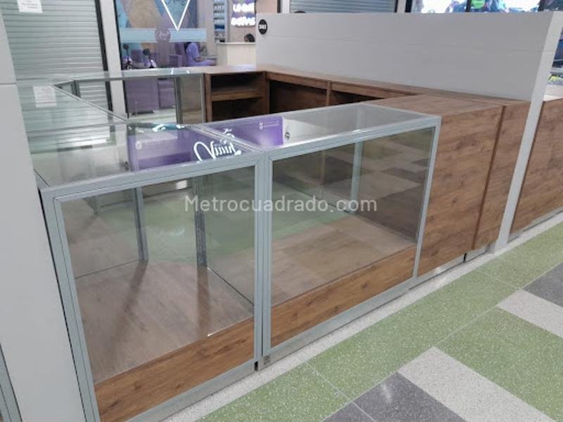 Local Comercial en Arriendo, Niquia, Bello - Więcej