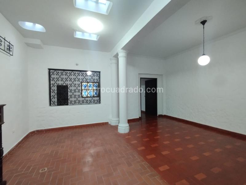 Casa de 4 Alcobas en La Candelaria - 3