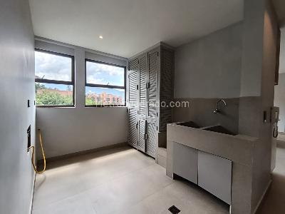 Apartamento de 3 alcobas en arriendo en San Lucas, Medellín, 370 m² · foto 5 de 20