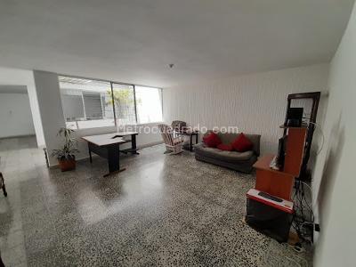 Casa de 5 alcobas en arriendo en Florida Nueva, Medellín, 375 m² · foto 2 de 20
