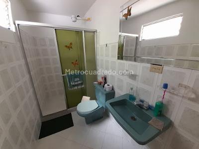 Casa de 5 alcobas en arriendo en Florida Nueva, Medellín, 375 m² · foto 11 de 20