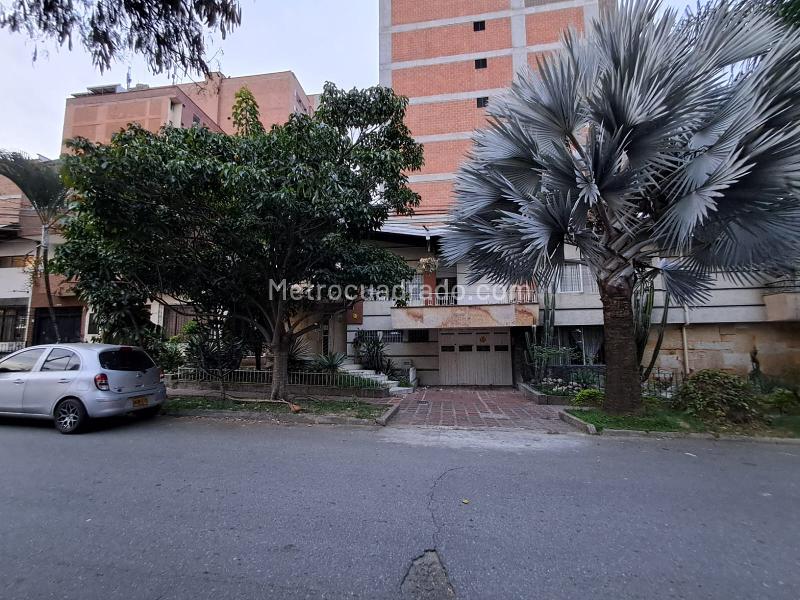 Versatile 5BR House in Calasanz - 6