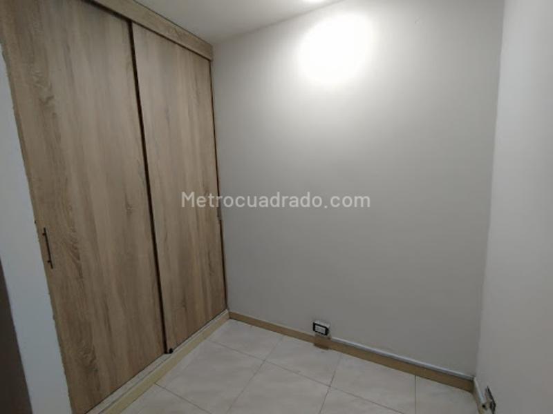 Spacious 4BR Apartment in Prado Medellin - 5