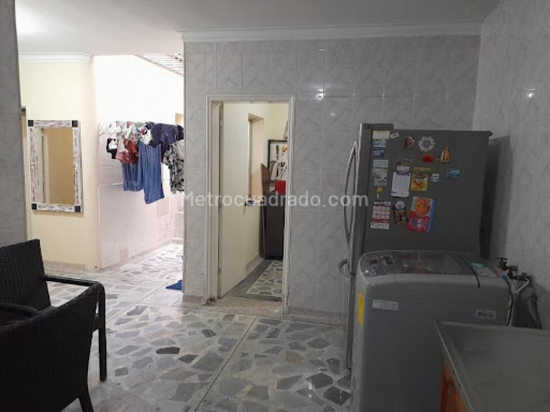 Commercial House with Spacious Areas in Estadio - 5