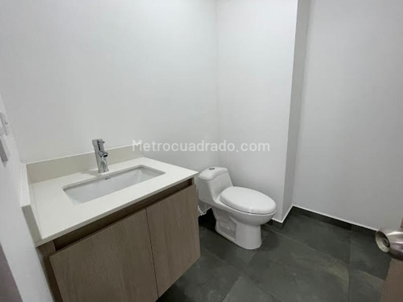 Oficina en Arriendo, Zuñiga, Envigado - Więcej