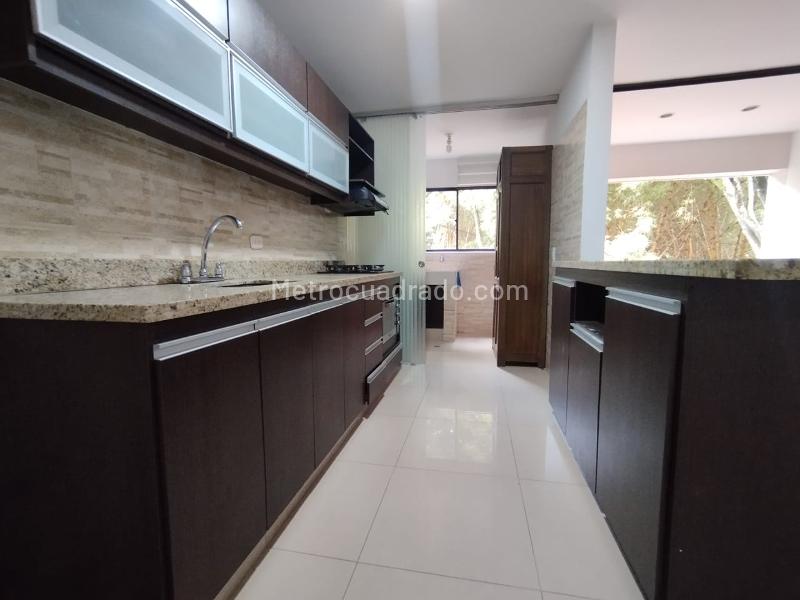 Spacious 2BR Apartment in Provenza