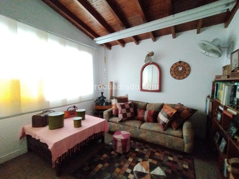 Casa Comercial de 5 Alcobas en Manila, El Poblado - 3