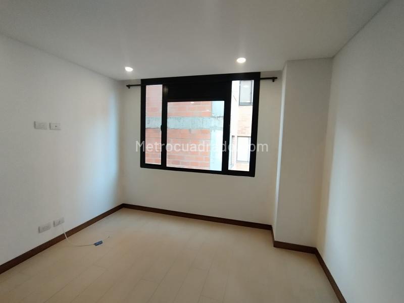 Compact 1BR Apartment in Conquistadores - 3