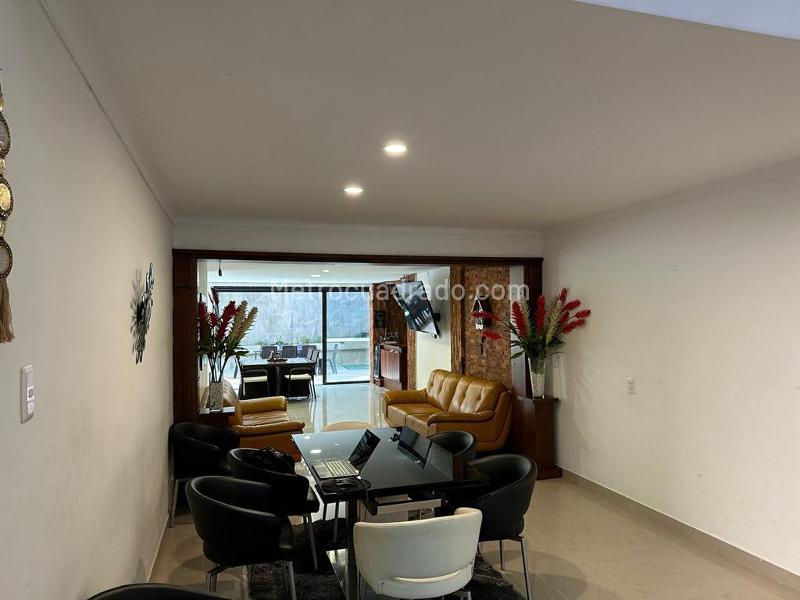 Excellent 5BR House in Altos Del Poblado - 3