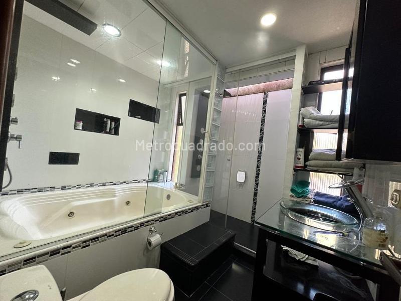 Excellent 5BR House in Altos Del Poblado - 5