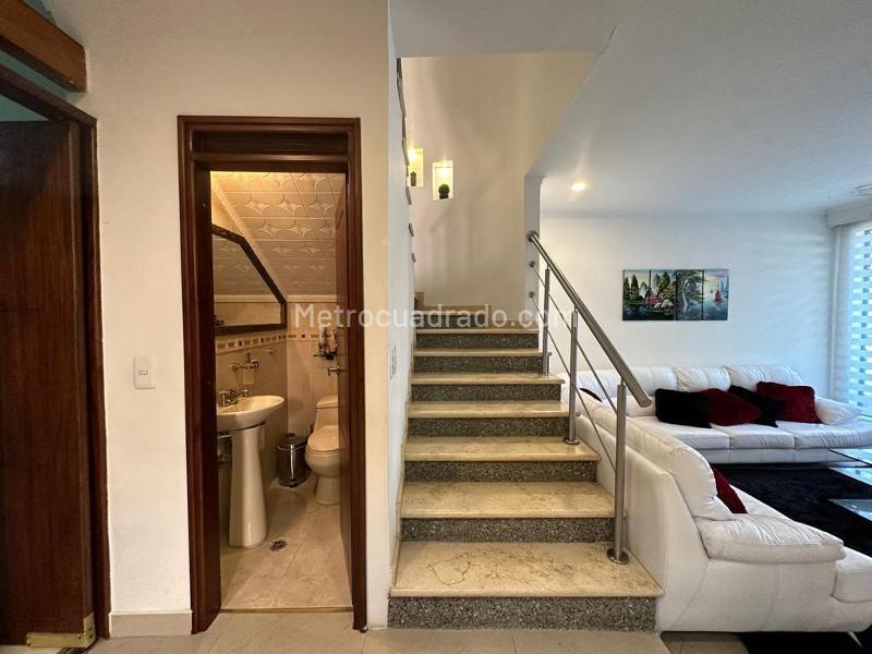 Excellent 5BR House in Altos Del Poblado - 6