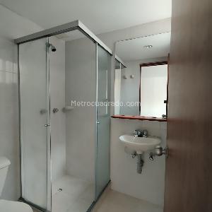Apartamento de 2 alcobas en arriendo en Castropol, Medellín, 62 m² · foto 3 de 16
