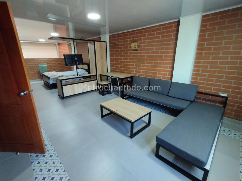 Estudio de 1 Alcoba Cerca al Metro de Floresta - 4