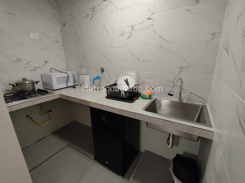 Estudio de 1 Alcoba Cerca al Metro de Floresta - 5