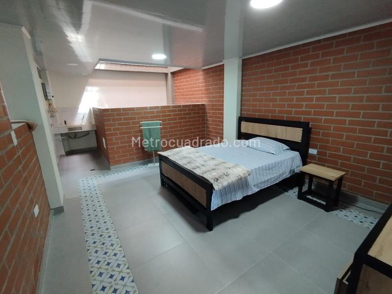 Estudio de 1 Alcoba Cerca al Metro de Floresta - 8