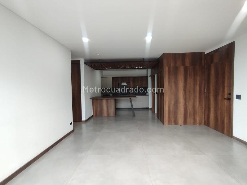 Modern 2BR Apartment with Balcony in Altos Del Poblado - 6