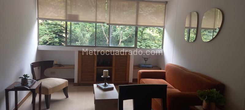 Bright 2BR Apartment in Lalinde - 3