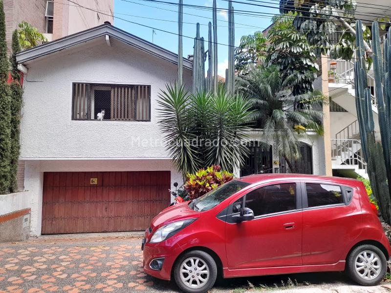 Casa Magnífica de 5 Alcobas en Conquistadores