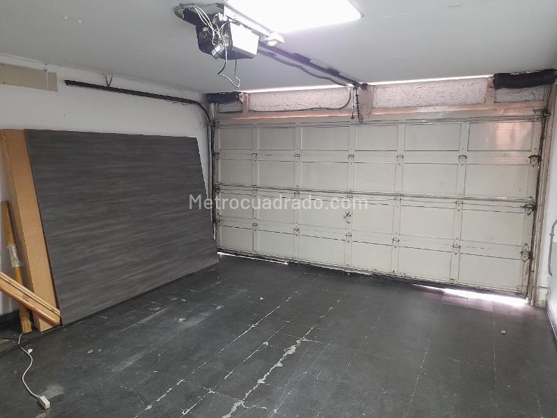 Casa Magnífica de 5 Alcobas en Conquistadores - 9