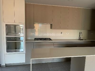 Apartamento de 3 alcobas en venta en Loma De Cumbres, Envigado, 130 m² · foto 4 de 20