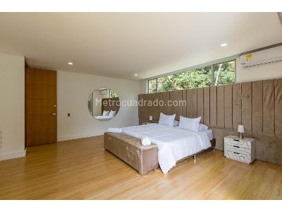 Casa de 5 alcobas en venta en Loma Cola Del Zorro, Medellín, 504 m² · foto 9 de 20