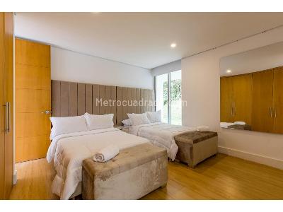 Casa de 5 alcobas en venta en Loma Cola Del Zorro, Medellín, 504 m² · foto 17 de 20