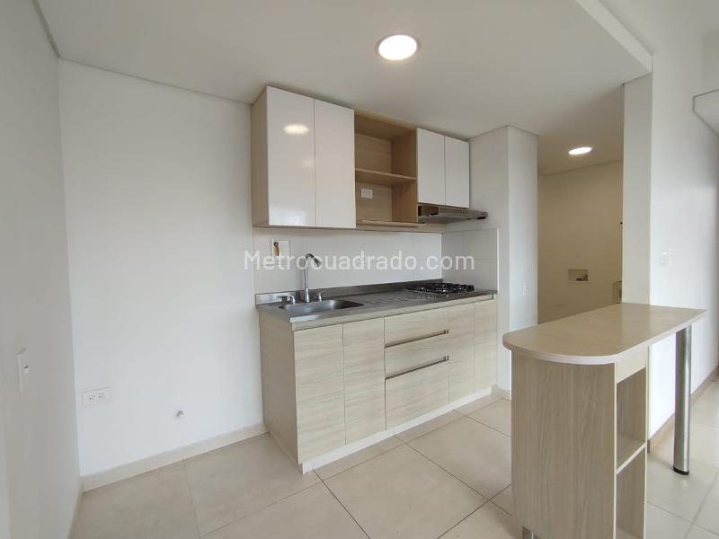 Apartamento en Arriendo, Barro Blanco Rio Negro, Rionegro - 2