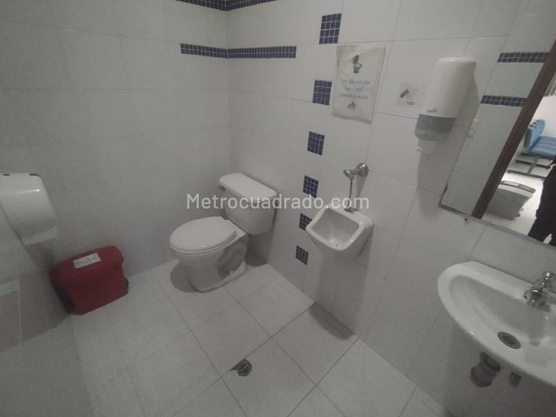 Commercial House with Elevator in Prado Medellin - 3