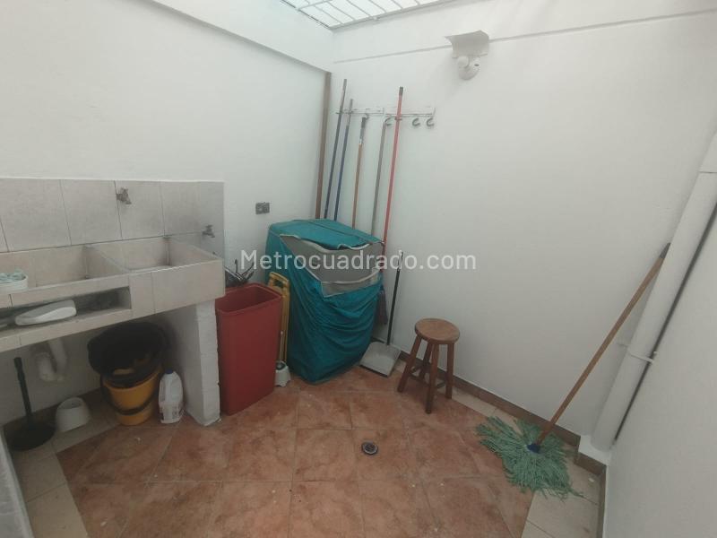 Commercial House with Elevator in Prado Medellin - 6