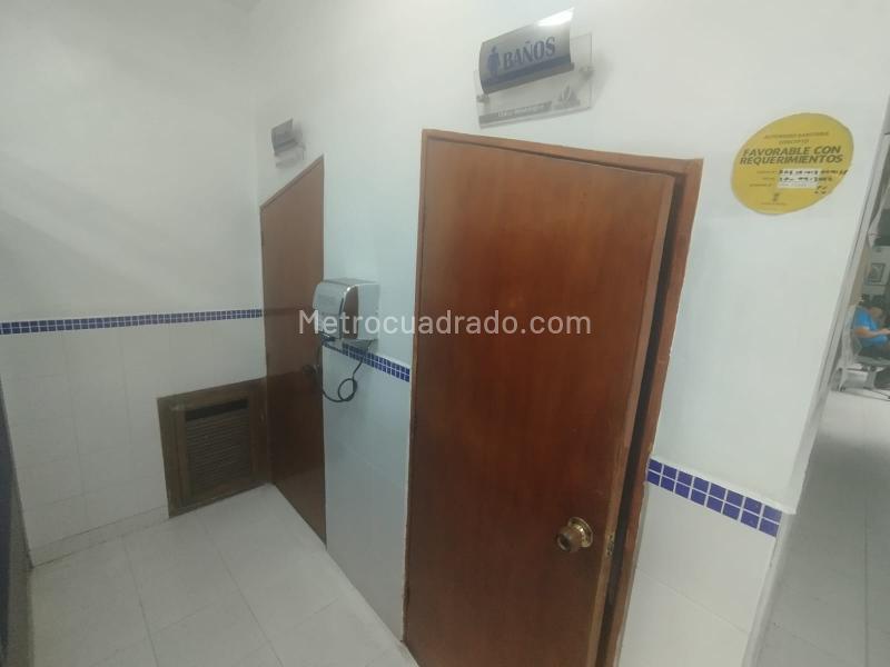 Commercial House with Elevator in Prado Medellin - 7