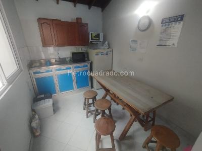 Casa de 5 alcobas en arriendo en Prado Medellin, Medellín, 438 m² · foto 5 de 20