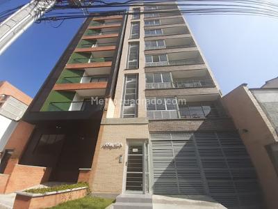 Apartamento de 1 alcoba en arriendo en El Nogal Los Almendros, Medellín, 55 m² · foto 2 de 7
