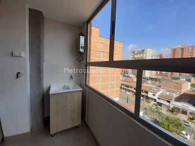 Apartamento de 1 alcoba en arriendo en El Nogal Los Almendros, Medellín, 55 m² · foto 3 de 7