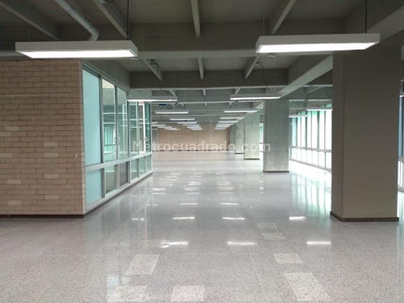 Local Comercial en Arriendo, Guayabal, Medellín – další