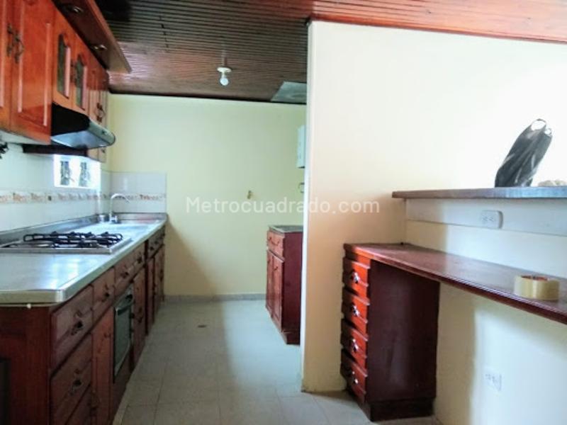 Apartamento de 3 Alcobas en La Mota Cerca de Parques y Servicios - 5