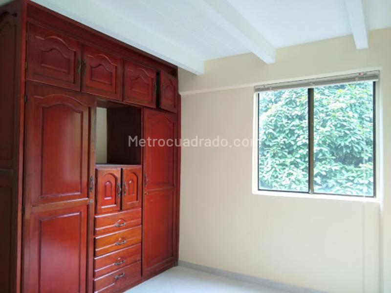 Apartamento de 3 Alcobas en La Mota Cerca de Parques y Servicios - 8