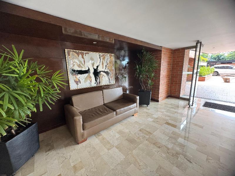 Luxury 3BR Apartment with Scenic Views in Loma De Los Parra - 3