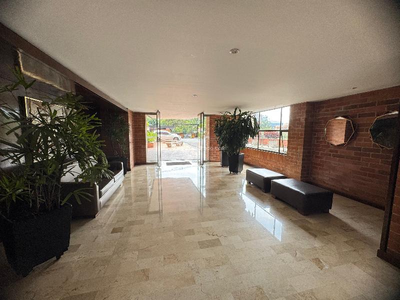 Luxury 3BR Apartment with Scenic Views in Loma De Los Parra - 4