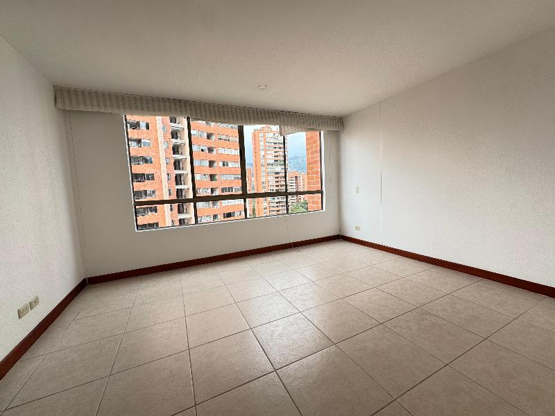 Luxury 3BR Apartment with Scenic Views in Loma De Los Parra - 7